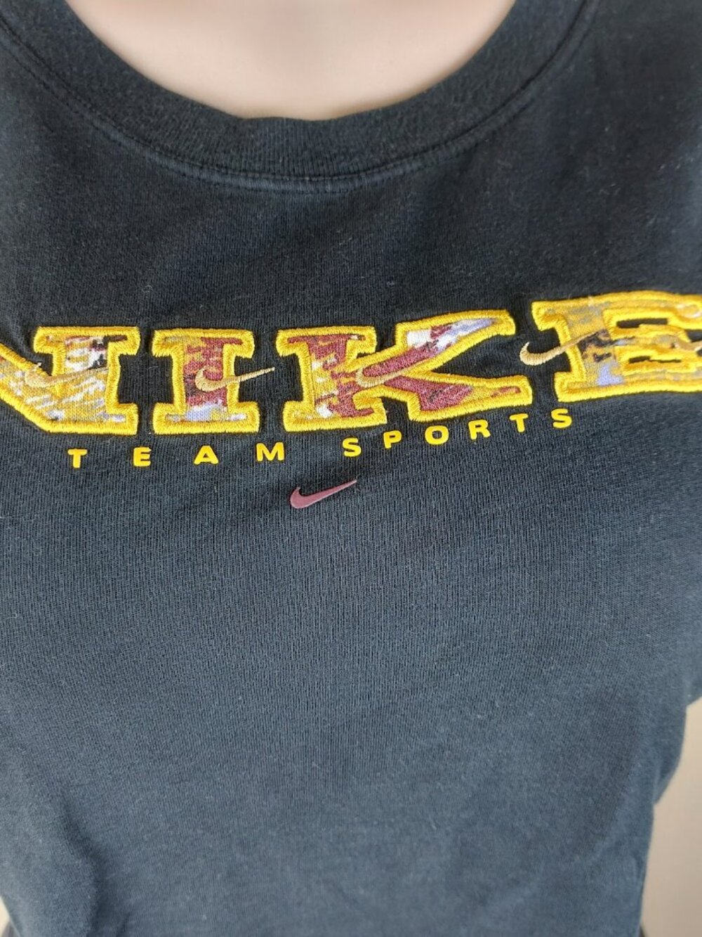 Nike Women's Black Flame Logo Crew Neck Short Sleeve Crop Top Size L - Picture 7 of 12